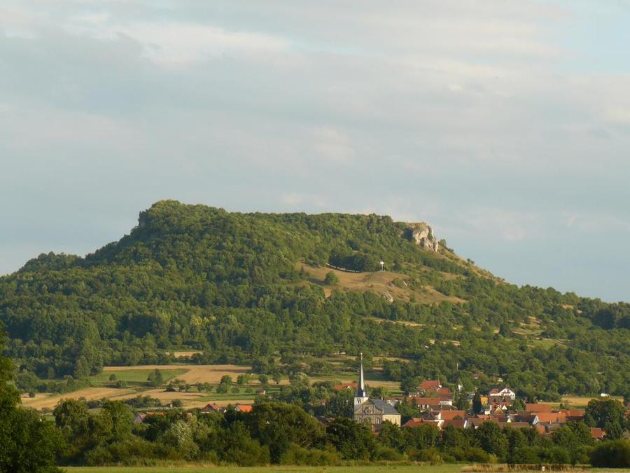 Das "Walberla" von Weilersbach aus